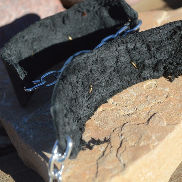 Baroque Cherub Black Real Leather Cuff Bracelet - Picture 4 of 8